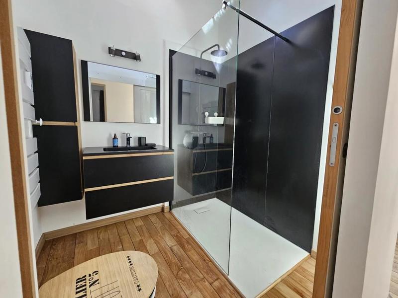 Maison de village - 180 m² - 9 pièces