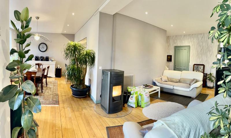 Appartement - 127 m² - 6 pièces