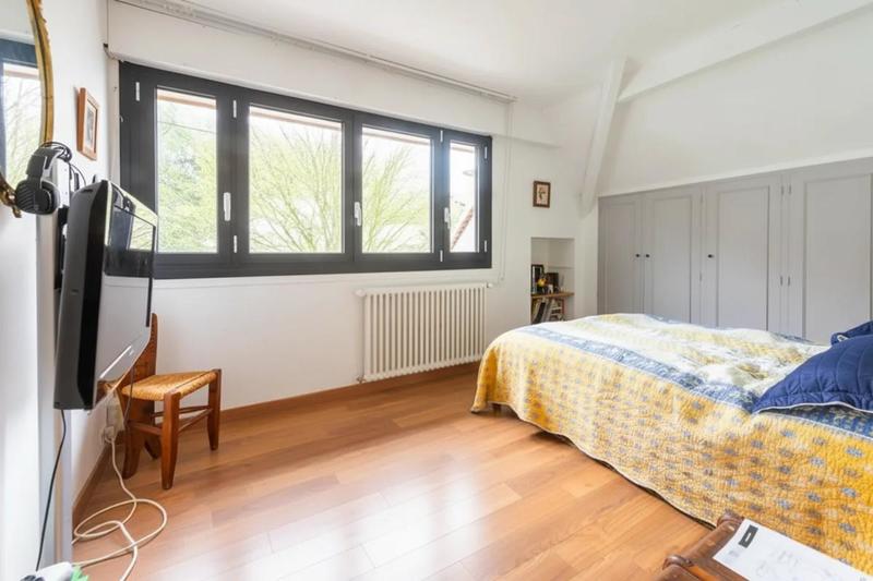 Maison - 200 m² - 8 pièces