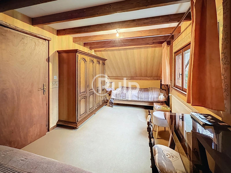 Maison - 248 m² - 13 pièces