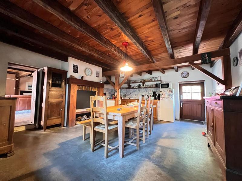 Maison - 270 m² - 8 pièces