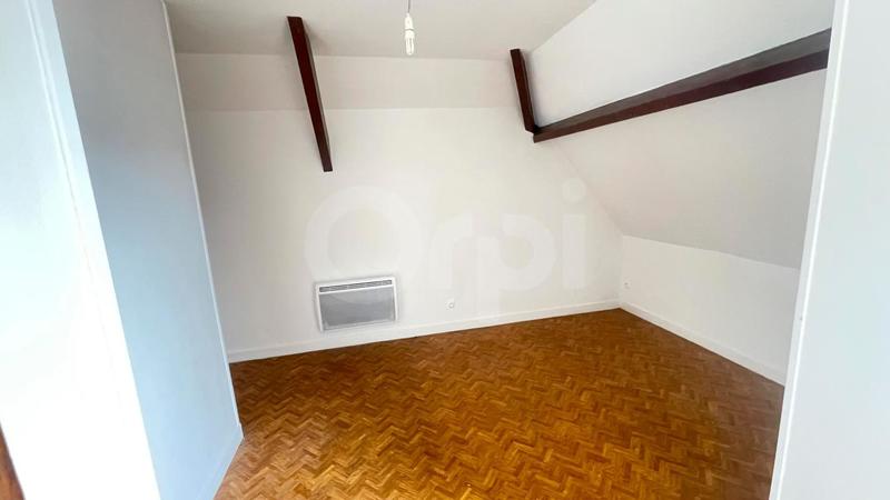 Maison - 92 m² - 6 pièces