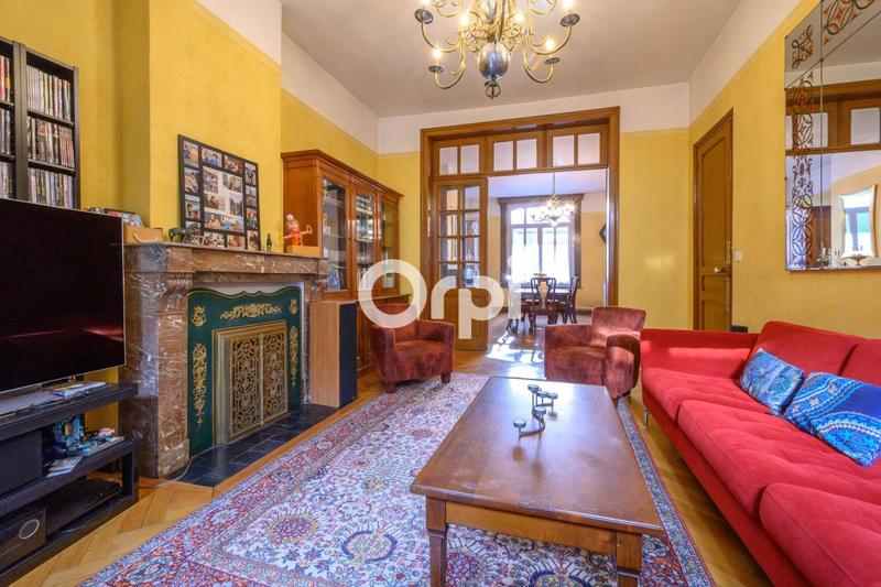 Maison bourgeoise - 320 m² - 8 pièces