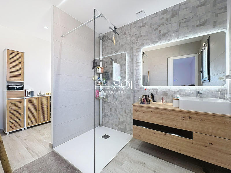 Villa - 140 m² - 5 pièces