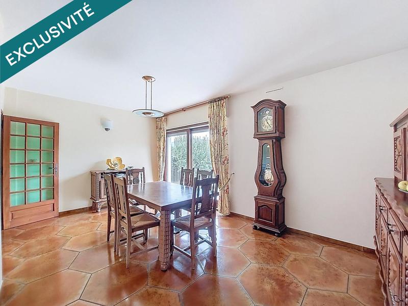 Maison - 201 m² - 7 pièces