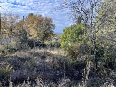Terrain constructible - 800 m²