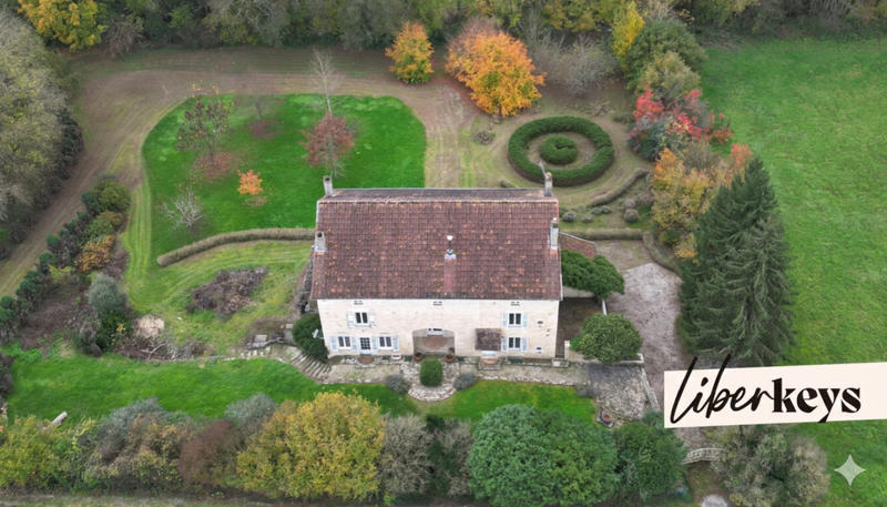 Maison de maîtres - 300 m² - 6 pièces
