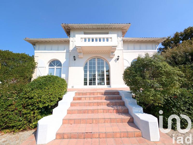 Maison - 200 m² - 5 pièces