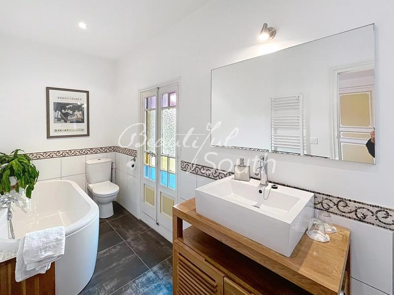 Maison chambre d'hôtes - 212 m² - 8 pièces