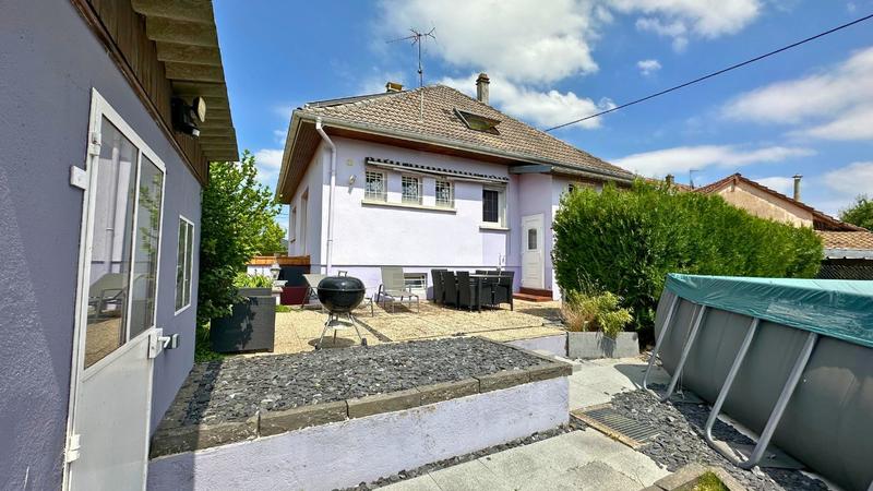 Maison traditionnelle - 166 m² - 7 pièces