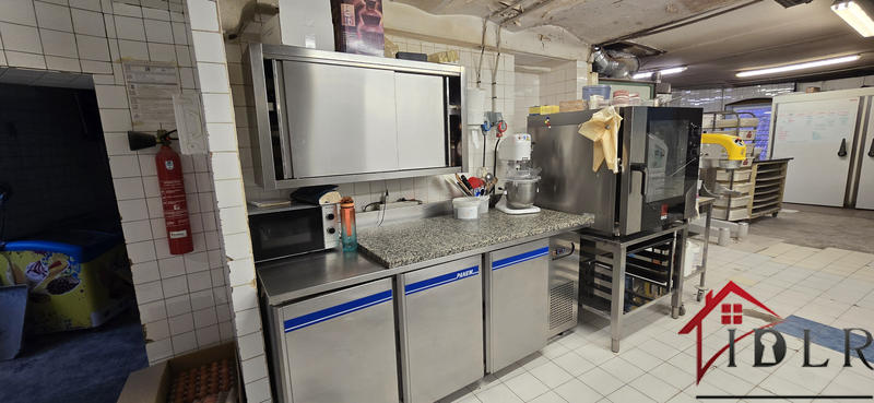 Fonds de commerce - Magasins - 200 m²