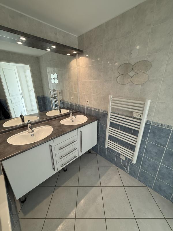 Appartement - 77 m² - 3 pièces