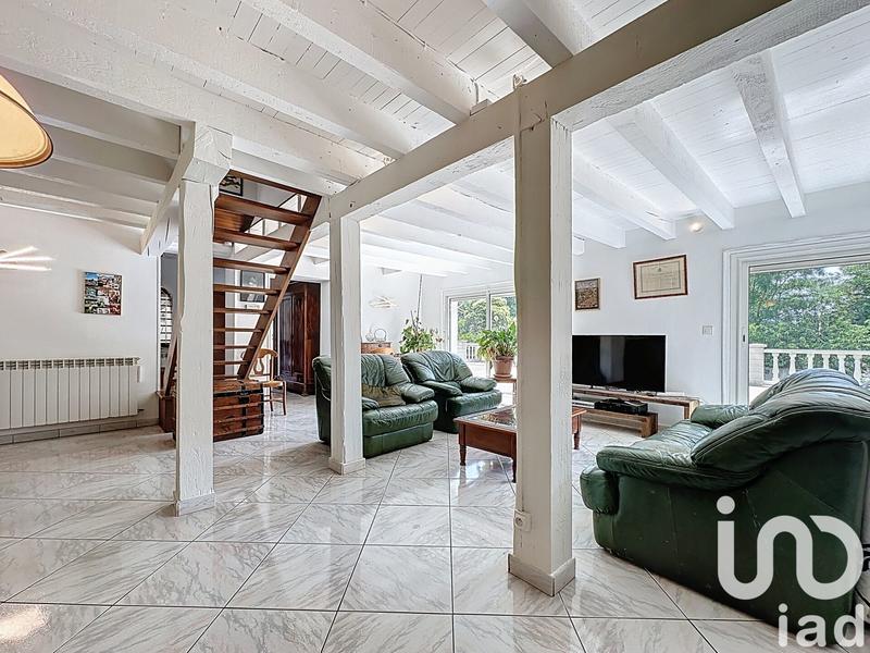 Maison - 170 m² - 8 pièces