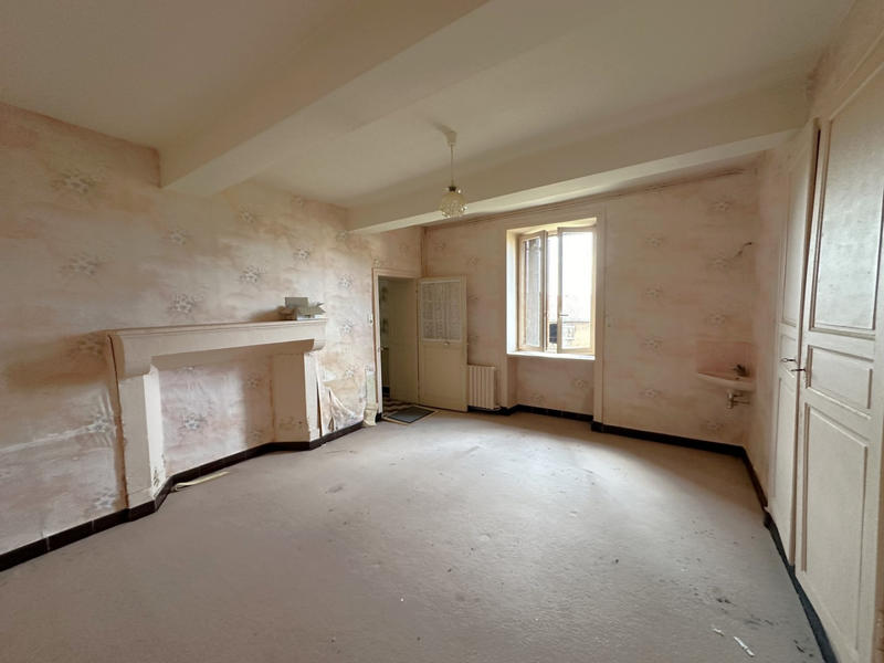 Maison - 220 m² - 7 pièces