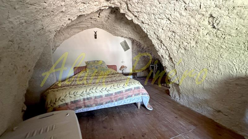 Maison en pierre - 68 m² - 5 pièces