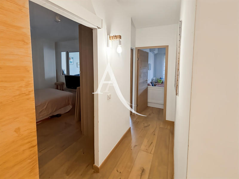 Appartement - 98 m² - 4 pièces