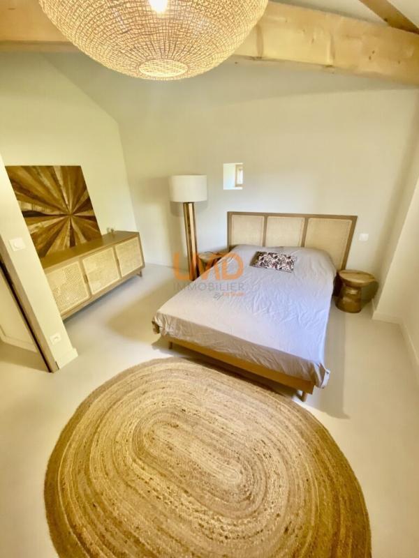 Maison en pierre - 200 m² - 8 pièces