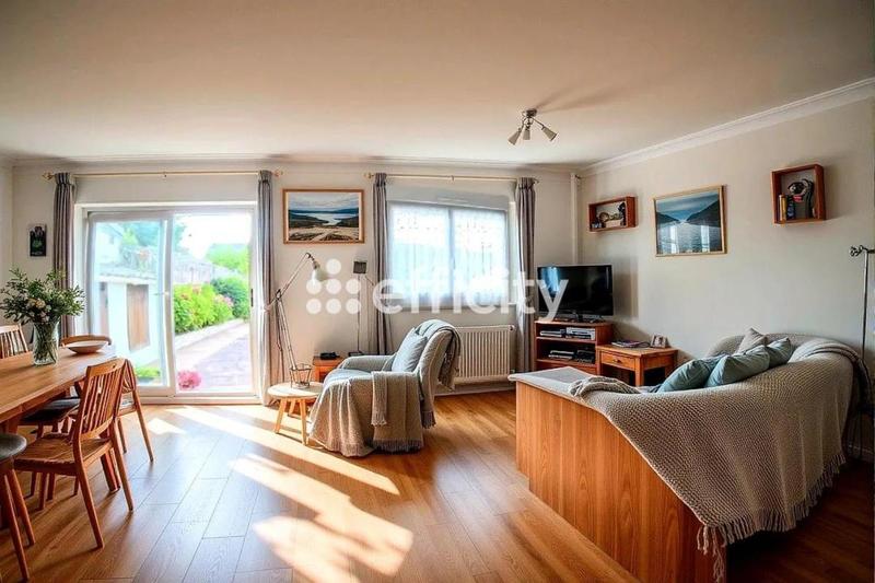 Maison - 96 m² - 5 pièces