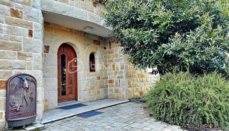 Maison en pierre - 170 m² - 7 pièces