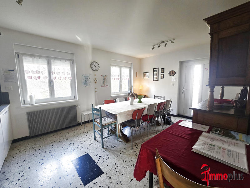 Maison - 137 m² - 7 pièces