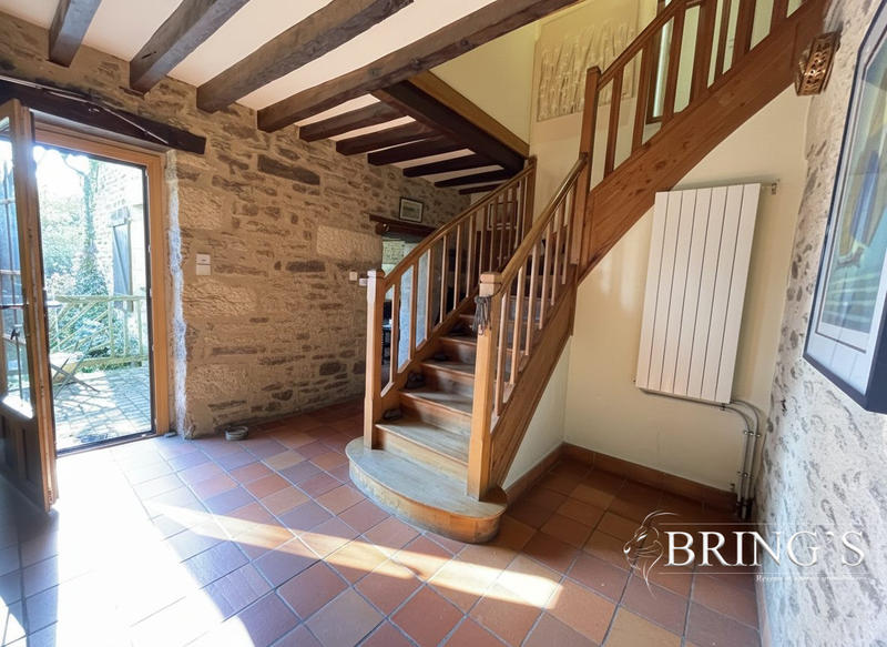 Maison - 218 m² - 7 pièces