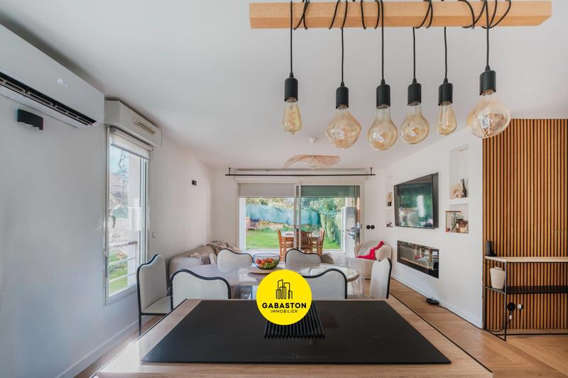 Appartement - 81 m² - 4 pièces