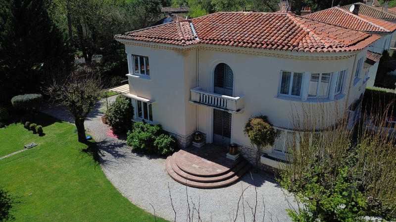 Maison - 169 m² - 7 pièces