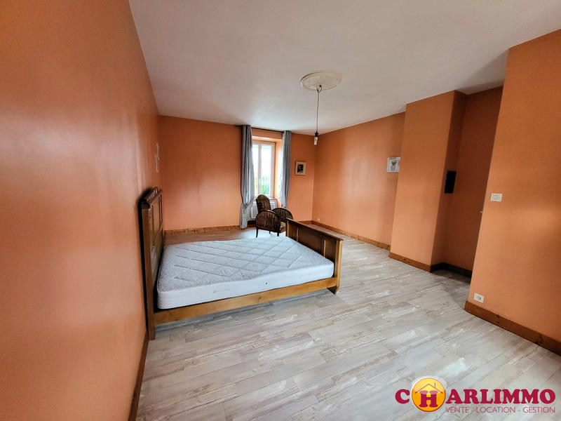 Maison traditionnelle - 157 m² - 6 pièces