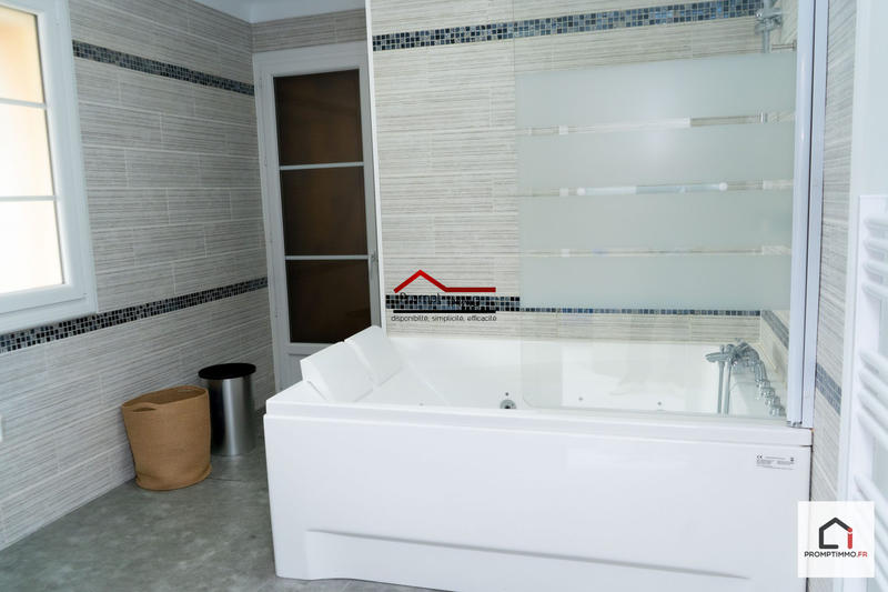 Maison - 520 m² - 8 pièces