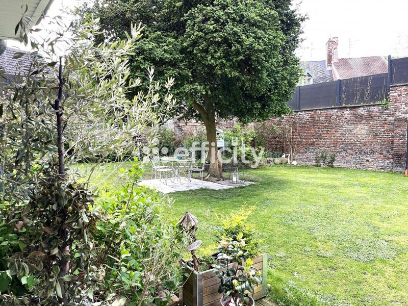 Maison de ville - 267 m² - 8 pièces