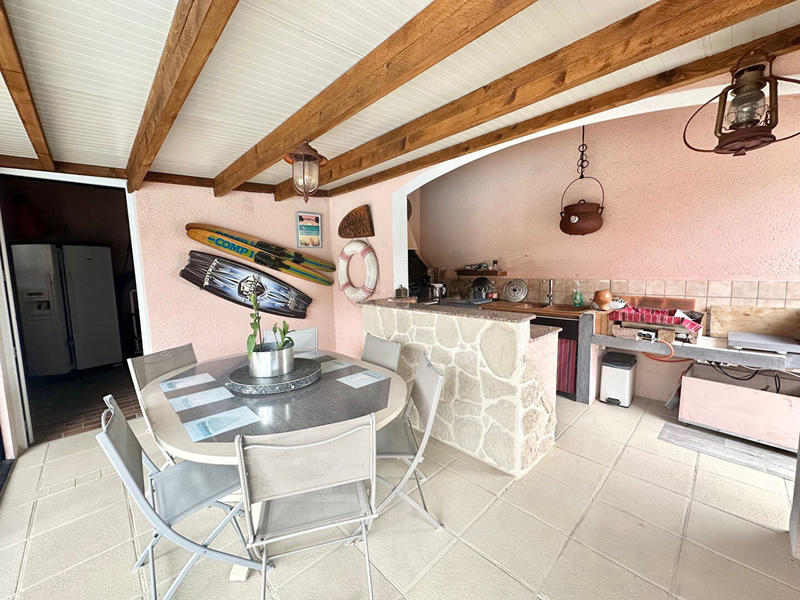 Maison - 208 m² - 6 pièces