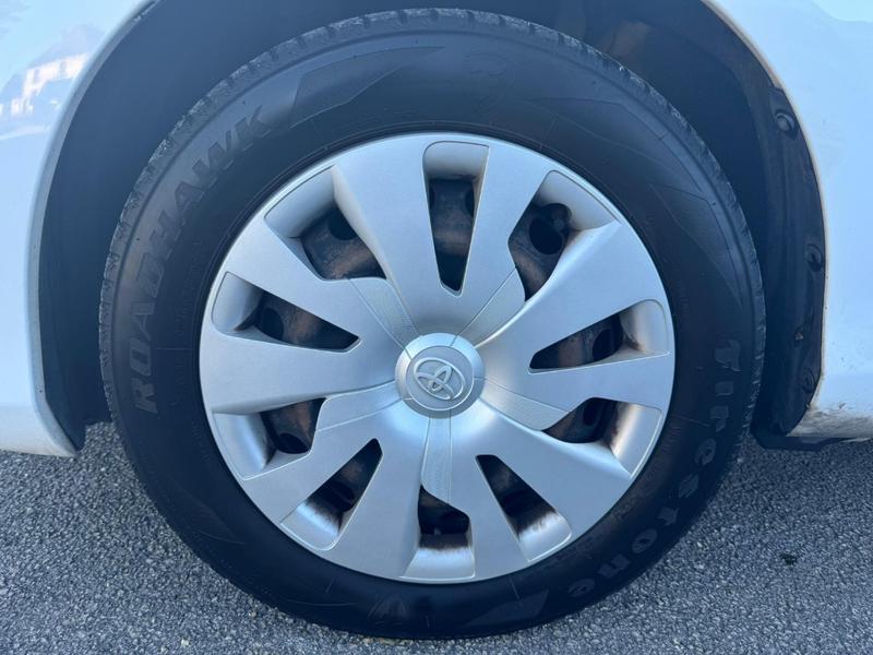 Toyota Yaris III Hybride 100h - Bv E-Cvt Dynamic