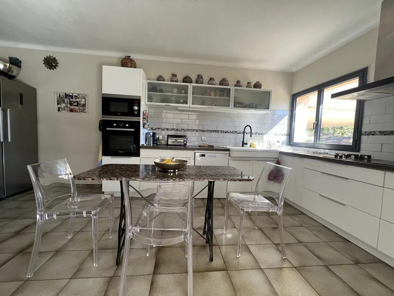 Villa - 200 m² - 5 pièces