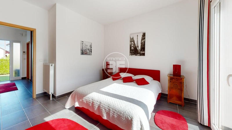 Maison - 256 m² - 7 pièces