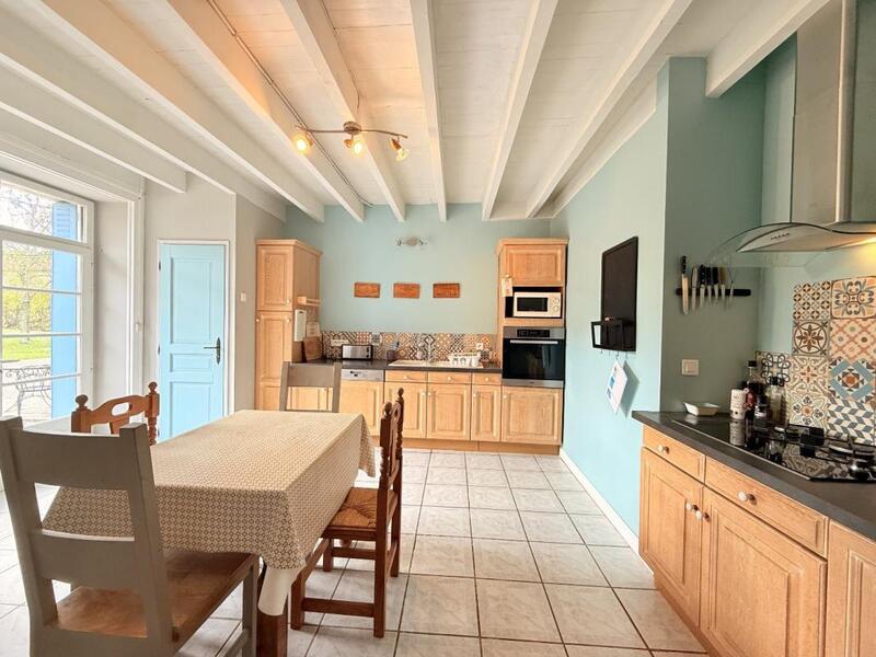 Propriété - 271 m² - 12 pièces