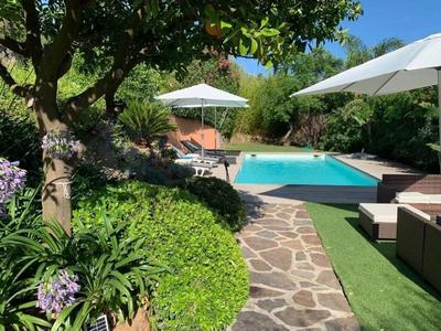 Maison - 178 m² - 6 pièces