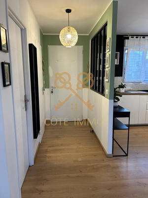 Maison - 95 m² - 4 pièces