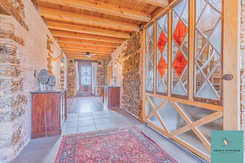 Demeure - 360 m² - 7 pièces