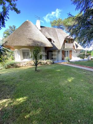 Propriété - 203 m² - 7 pièces