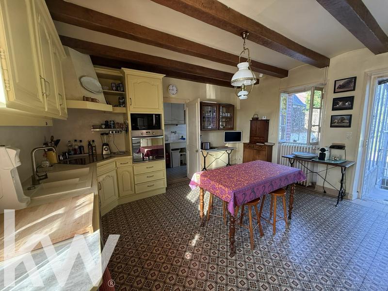 Maison ancienne - 246 m² - 7 pièces