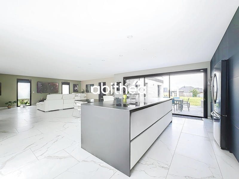 Maison - 166 m² - 6 pièces