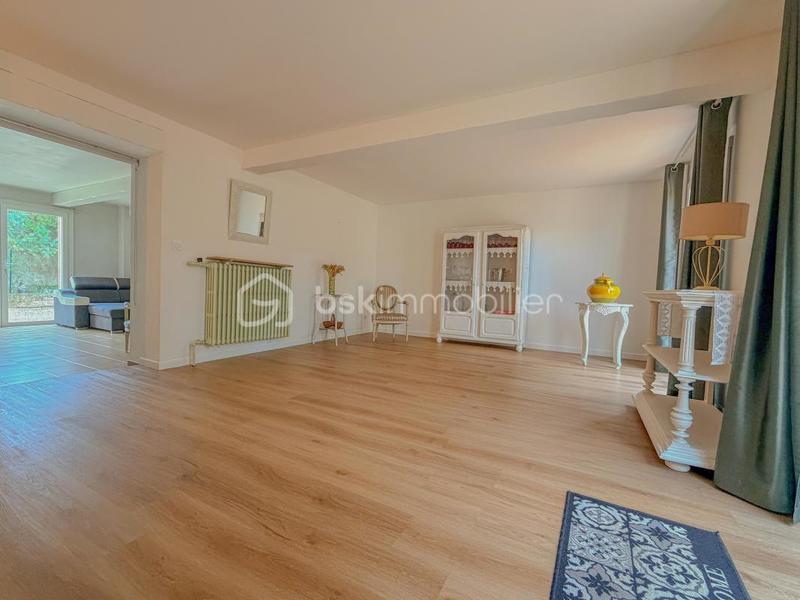 Maison ancienne - 226 m² - 8 pièces