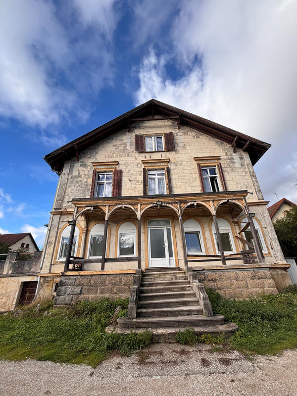 Appartement - 150 m² - 4 pièces