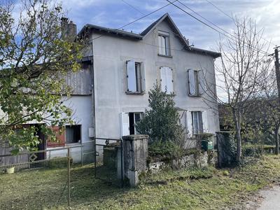 Maison - 97 m² - 5 pièces