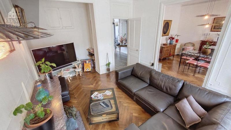 Appartement - 135 m² - 5 pièces