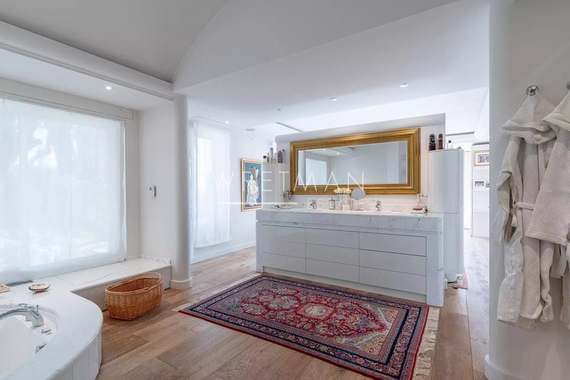 Villa - 475 m² - 10 pièces