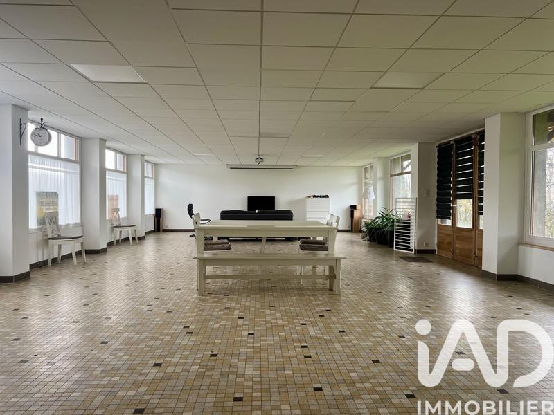 Maison - 439 m² - 10 pièces
