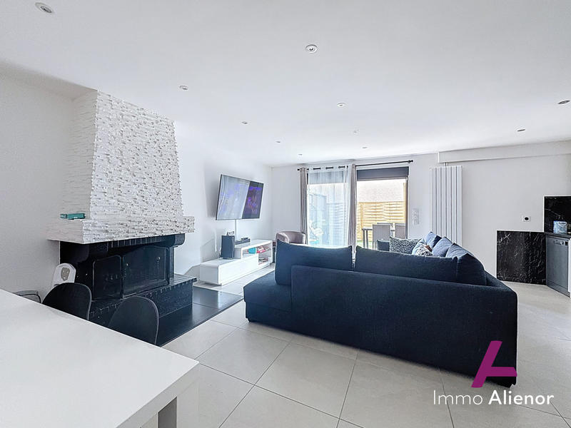 Maison traditionnelle - 86 m² - 4 pièces