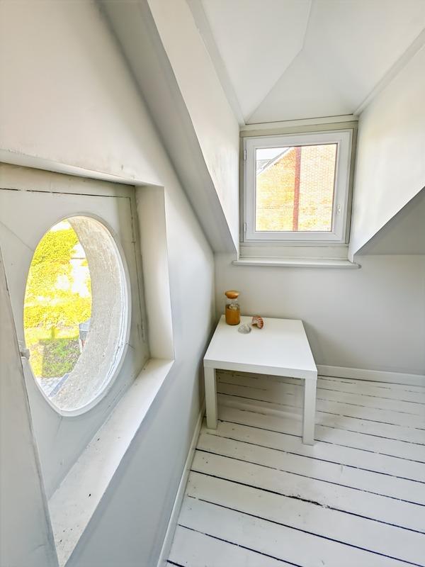 Maison - 98 m² - 8 pièces