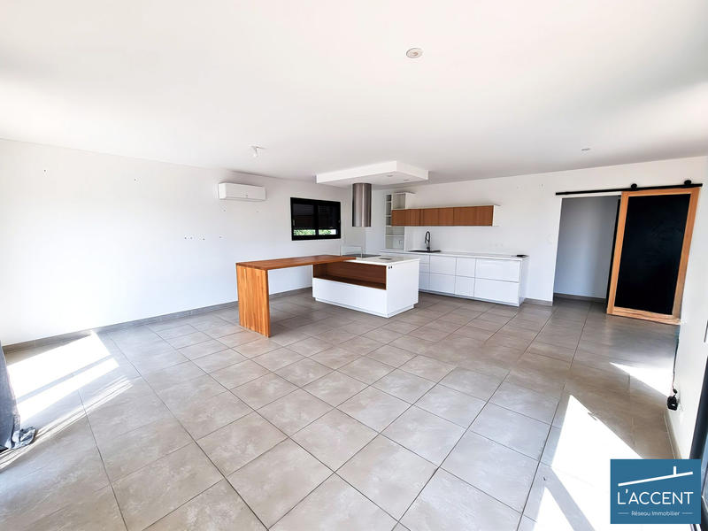 Maison - 98 m² - 4 pièces